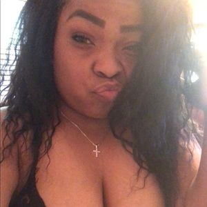 Meet your Posher, Antoinette